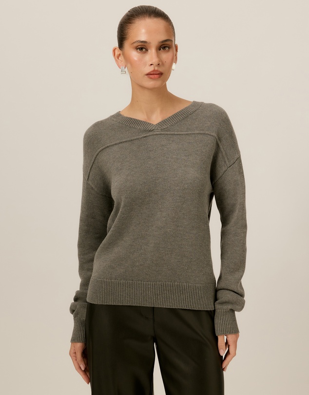 Tussah - Clara V-Neck Jumper