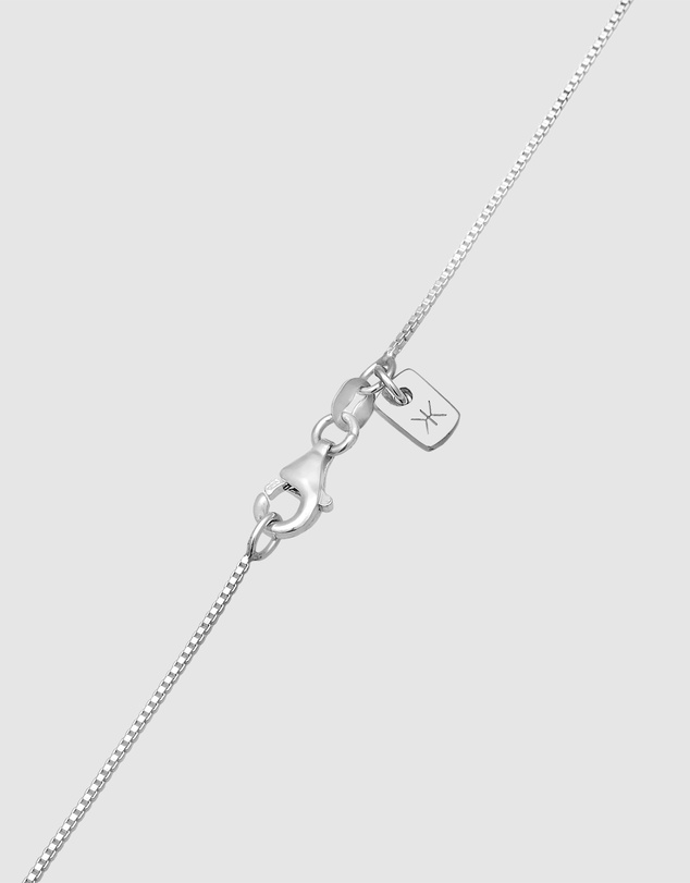 Kuzzoi - ICONIC EXCLUSIVE - Hammered Shield Pendant Necklace in 925 Silver