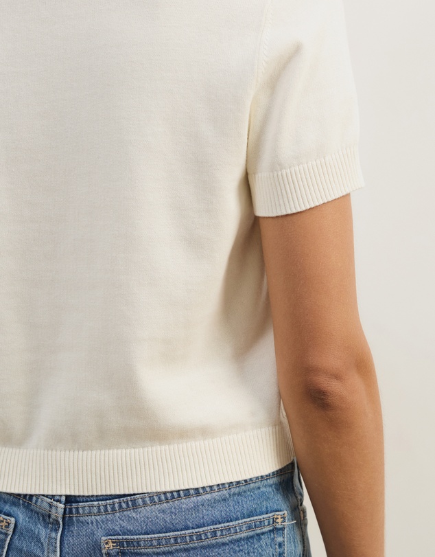 Atmos&Here - Short Balloon Sleeve Knit With Detail At Neckline