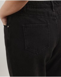 Atmos&Here Curvy - Mabel High Waist Boyfriend Jeans