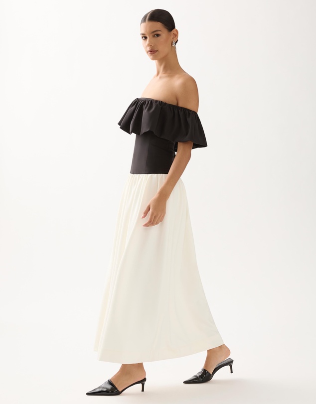 Minima Esenciales - Amora Off Shoulder Ruffle Maxi Dress