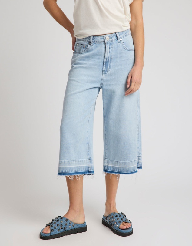 ONE TEASPOON - 720'S Mid Waist Super Long Length Boyfriend Denim Jorts - Blue Latte