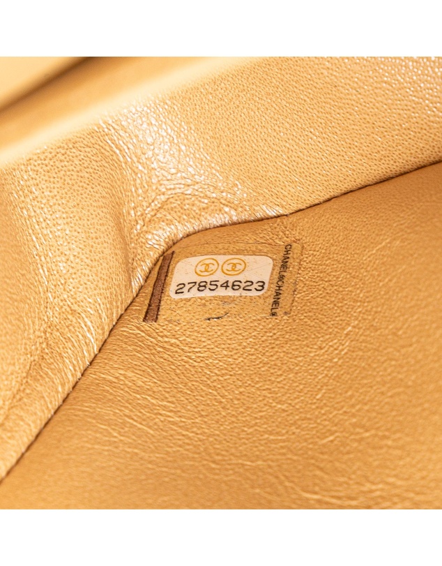 Pre-Loved by Azura Reborn - Pre-Loved Medium Classic Iridescent Caviar Double Flap