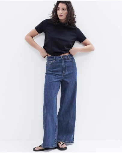 UNISON - The Classic Crew Tee