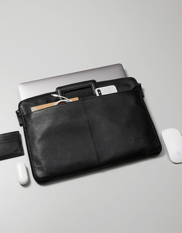 Aquila - Montoro Compact Black Briefcase