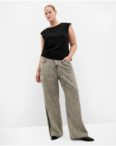 City Chic - Plus size Jett Pleat Detail Top - black