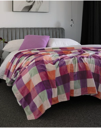 Bambury - Charlie Checkered Ultraplush Blanket