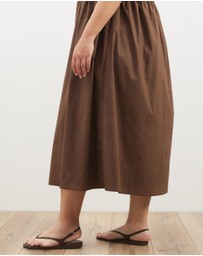 Atmos&Here Curvy - Louisa V-Neck Midi Dress