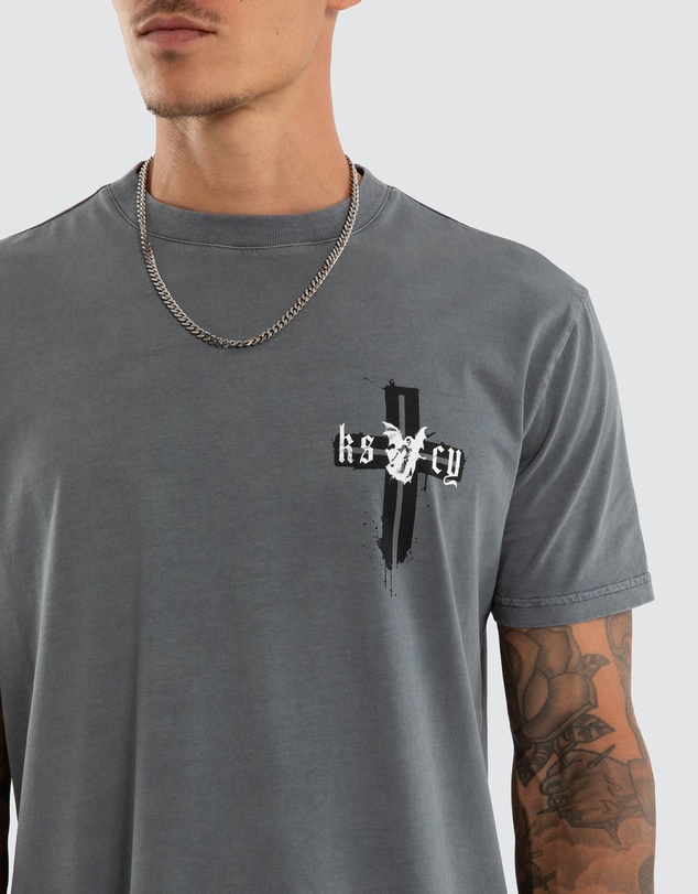 Kiss Chacey - Ethereal Dual Curved Tee