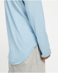 Surrounded By Ghosts - The Howlite Long Sleeve T-Shirt