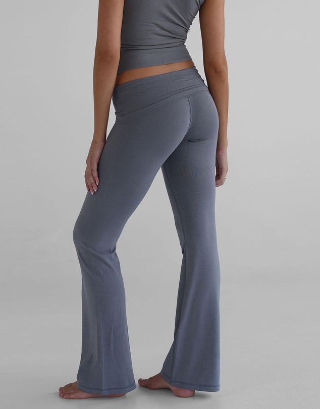 Leelo Active - Lounge Flare Pants - ICONIC EXCLUSIVE