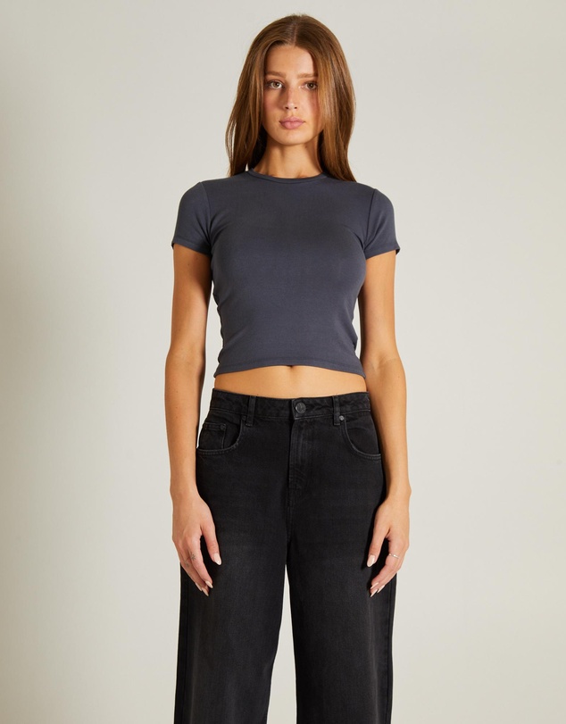 General Pants Co. Basics - Slinky Fitted T-Shirt