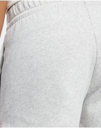 adidas Sportswear - Essentials Small Logo Feel Cozy Shorts