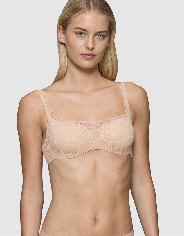 Triumph - Body Make Up Illusion Lace Balconette Bra