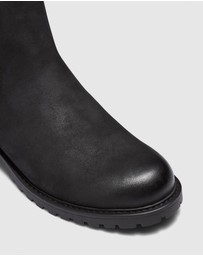 Uncut - Mason Boots