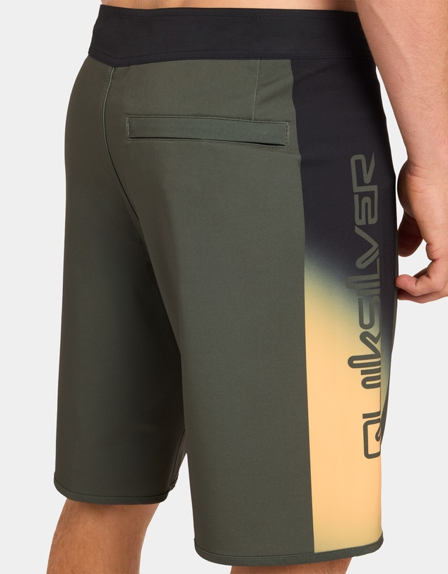 Quiksilver - Mens Surfsilk Holmes 20
