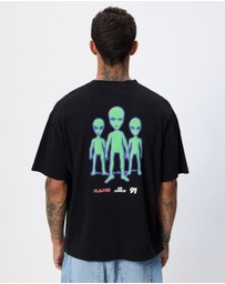X-Large - Alien Trio Gorilla Fit Tee
