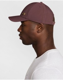 Nike - Nike Dri-FIT Club Structured Metal Logo Cap