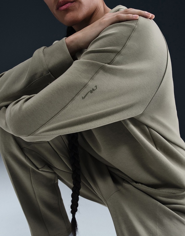 Nike - 24.7 Impossiblysoft Dri-FIT Crew