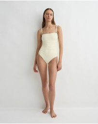 BONDI BORN - Raya One Piece