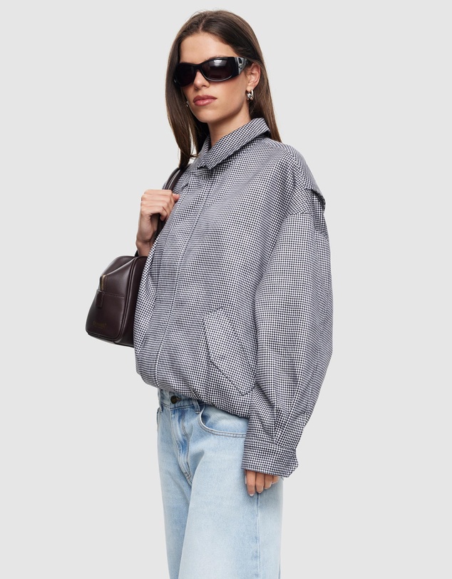 Lioness - Kenny Bomber