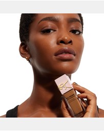 Yves Saint Laurent - All Hours Glow Foundation DN3