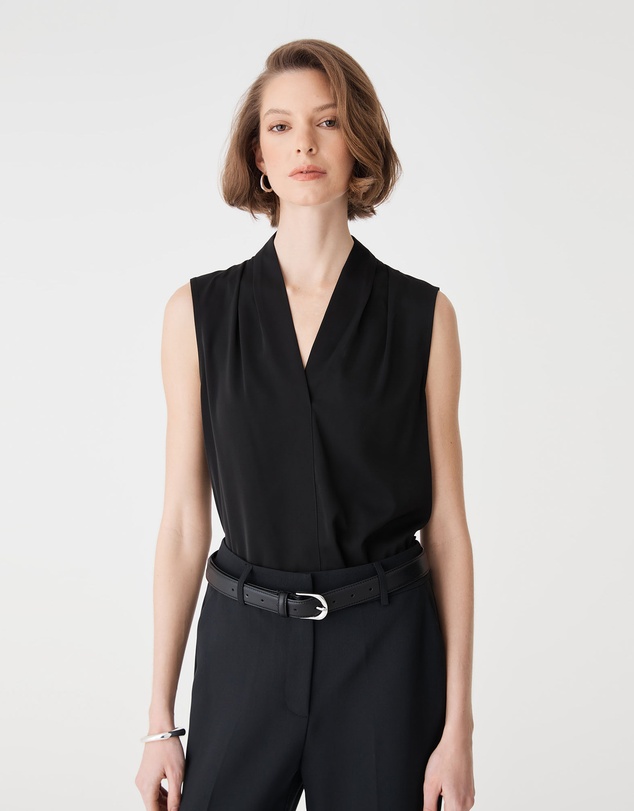 Forcast - Alivia 2 V-Neck Top