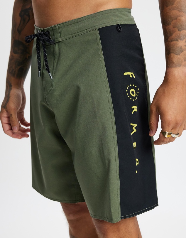 Former - Skittish 19' Trunks