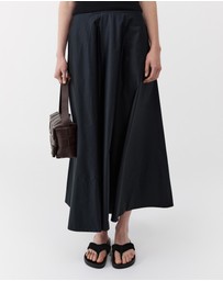 St. Agni - Woven Envelope Slim Tote Bag