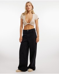 Dazie - Turnaround Twist Crop Top