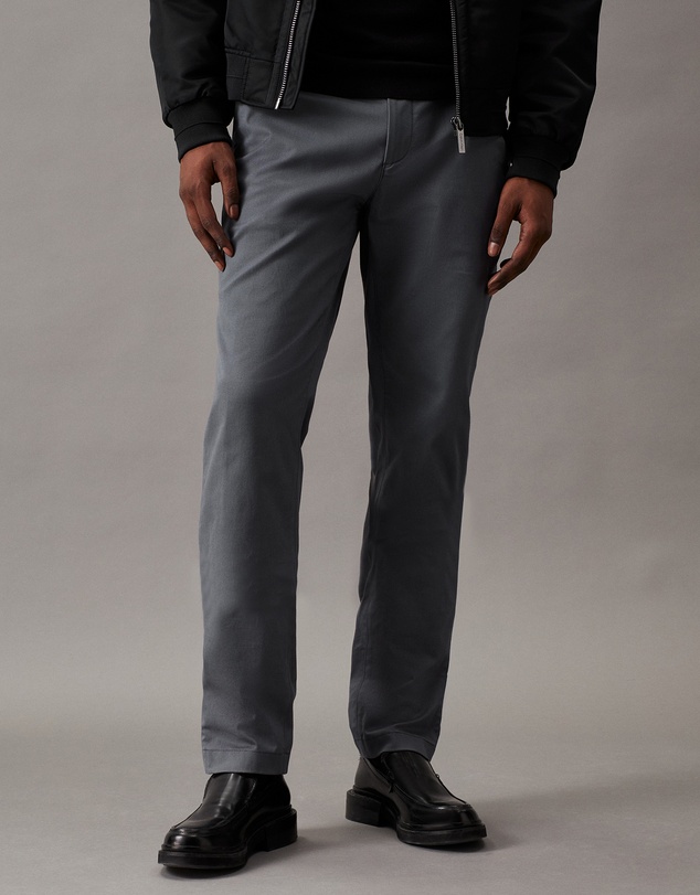 Calvin Klein - Slim Chinos