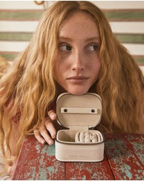Status Anxiety - Heartbreaker Jewellery Case