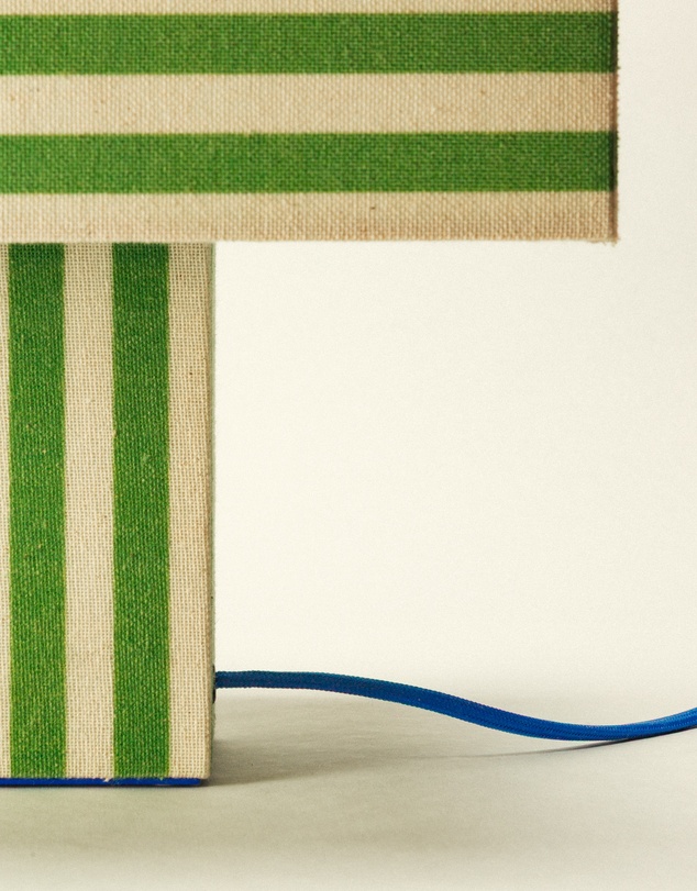 Dennis Did It - Volley Lamp Grass