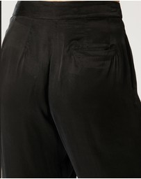 Winona -  Aubrey Pant