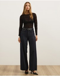 Atmos&Here - Tia Long Sleeve Lace Top
