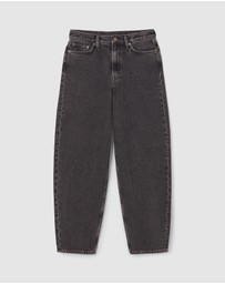 COS - Arch Tapered Jeans