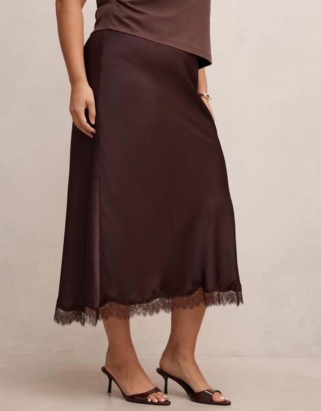 Forever New Curve - Enola Curve Lace Maxi Skirt