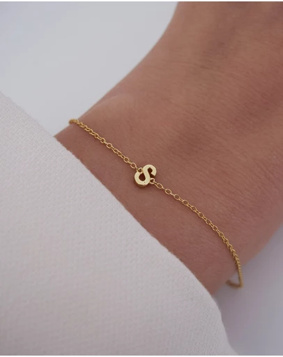 The Silver Collective - Petite A-Z Letter Bracelet Gold - S
