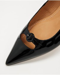 Nina Armando - Luiza II Flats