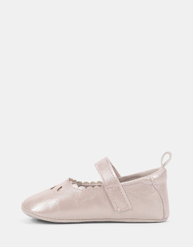 Kicks - Kelli Mary Jane