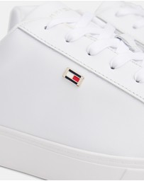 Tommy Hilfiger - Seren Flag Court Sneakers - Women's