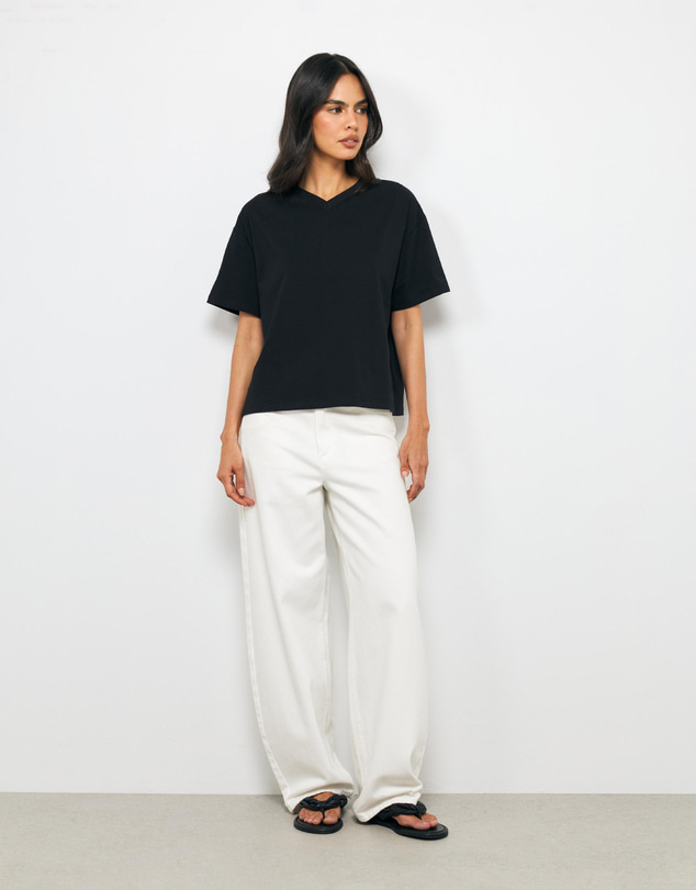 AERE - Short Sleeve V Neck T-Shirt