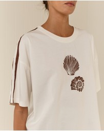 Palm Noosa - Seashell T-Shirt