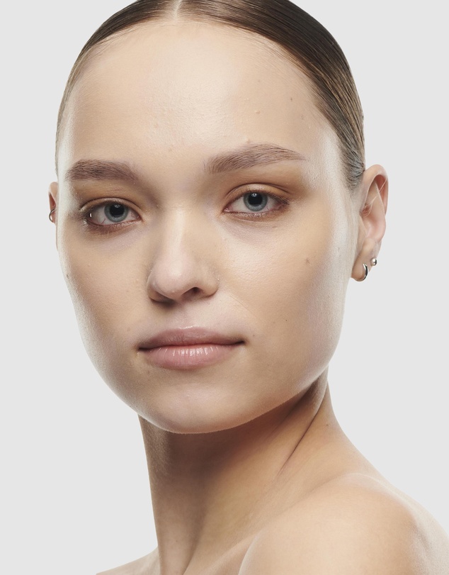 MAC - Studio Radiance Serum-Powered Foundation - NC11.5