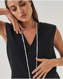 LOUVE COLLECTION - Clear Phone Case + Pearl Crossbody Chain