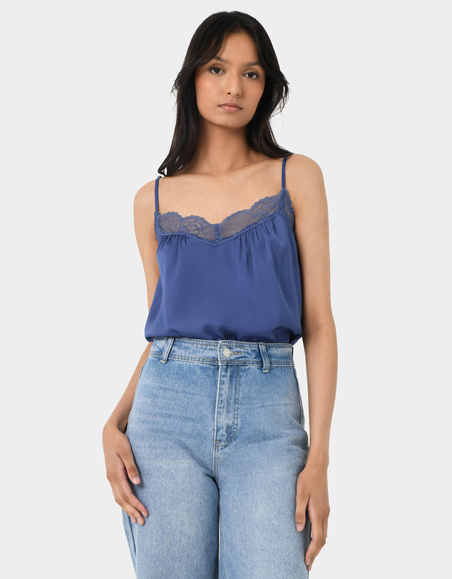 Forcast - Aleksia Lace Trim Cami Top
