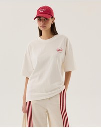 Araminta James - Chillin Tee