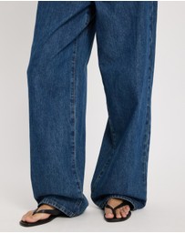 Calli - Pleat Wide Jeans