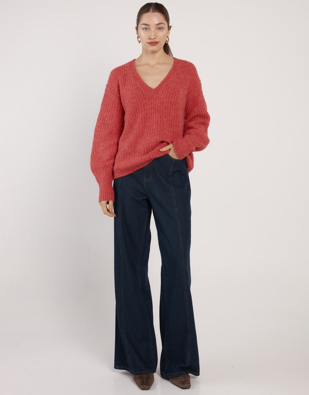 Fate + Becker - Remy V-Neck Jumper