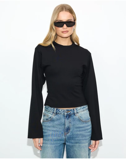 Dazie - Agnes Cinched Long Sleeve Top